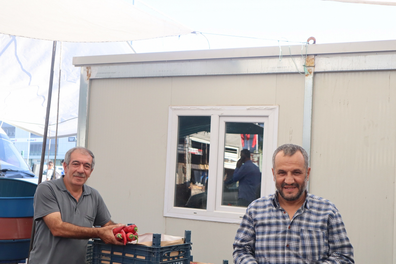 Malatyalılar Alışveriş Tercihlerini Değiştirdi! Marketlere Değil Semt Pazarlarına Akın Ettiler..