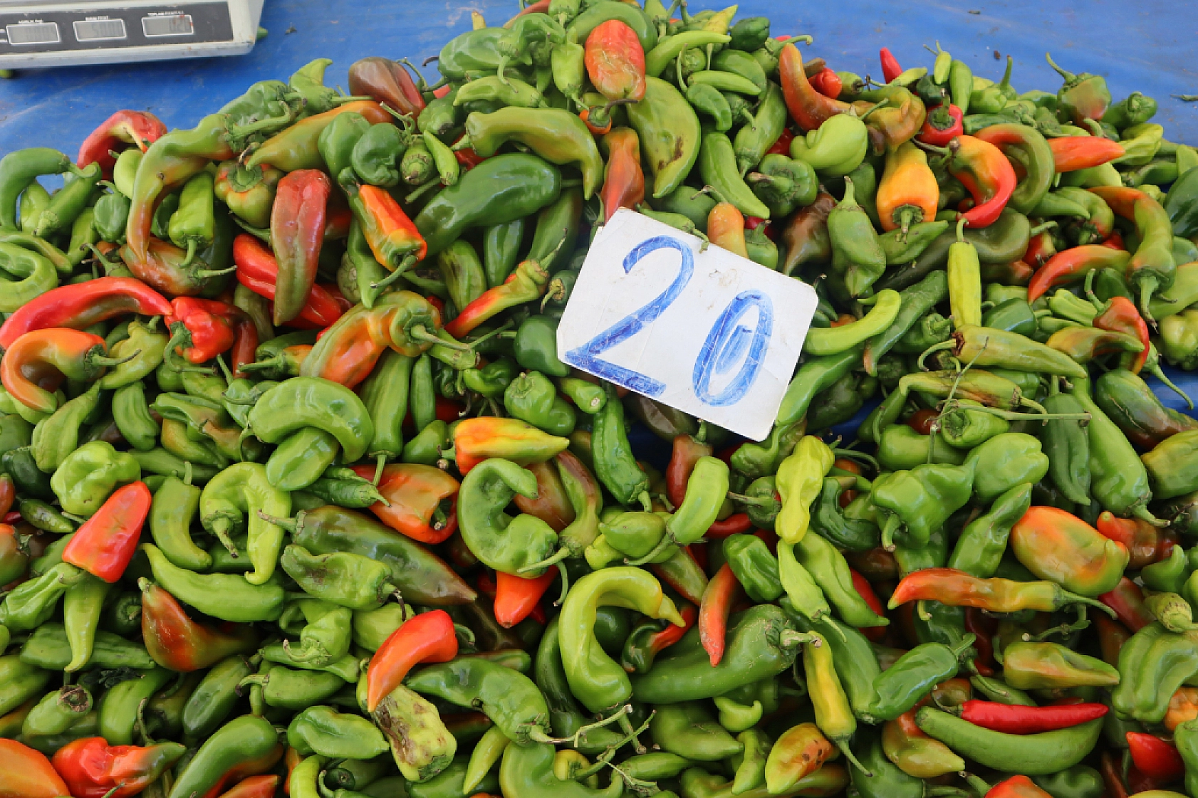 Malatyalılar Alışveriş Tercihlerini Değiştirdi! Marketlere Değil Semt Pazarlarına Akın Ettiler..