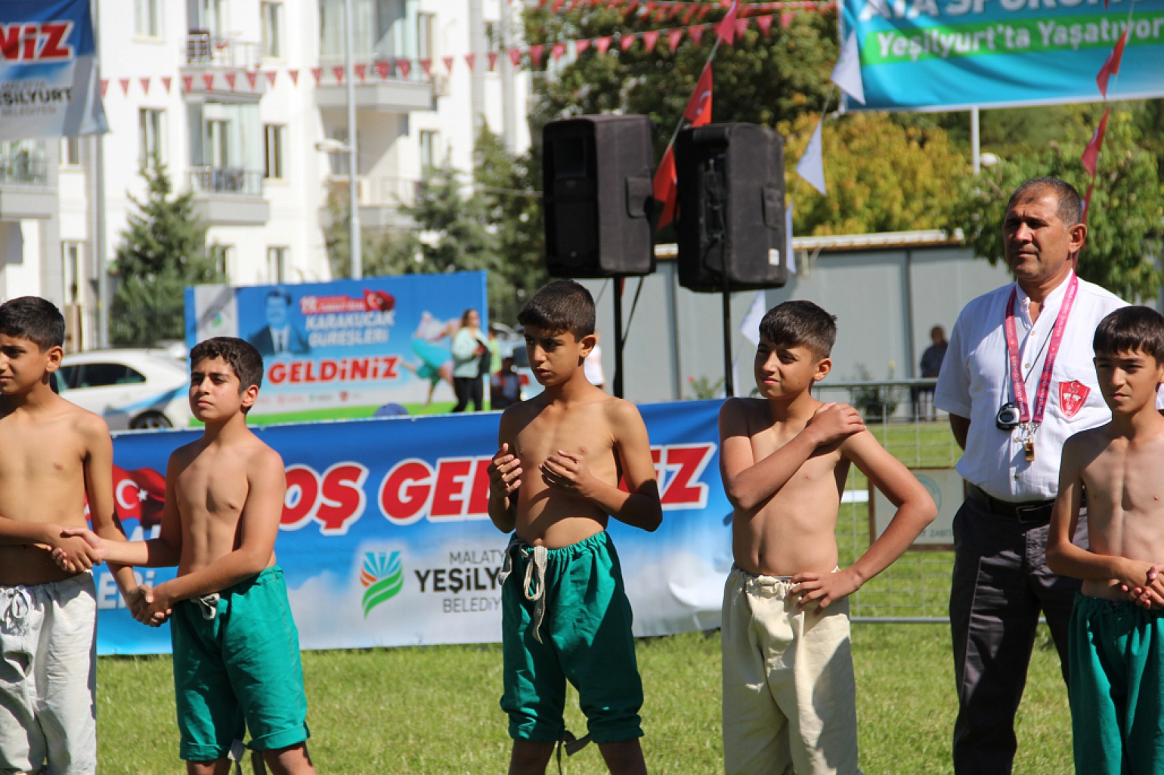 Malatya'da Gelenek Canlandı: Turgut Özal Karakucak Güreşleri Başladı!
