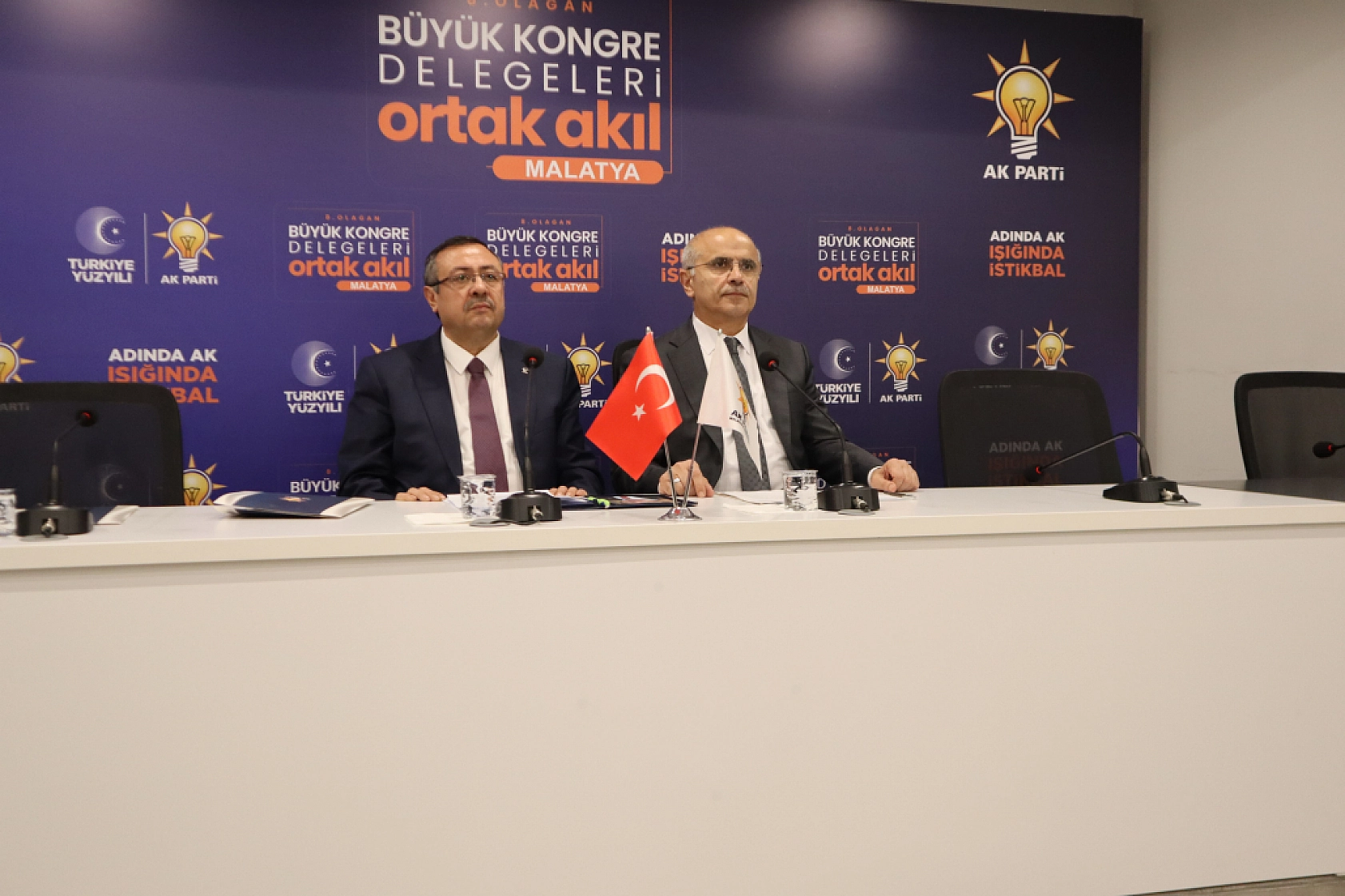 Bakan, Malatyalıları Ankara'ya Davet Ediyor!