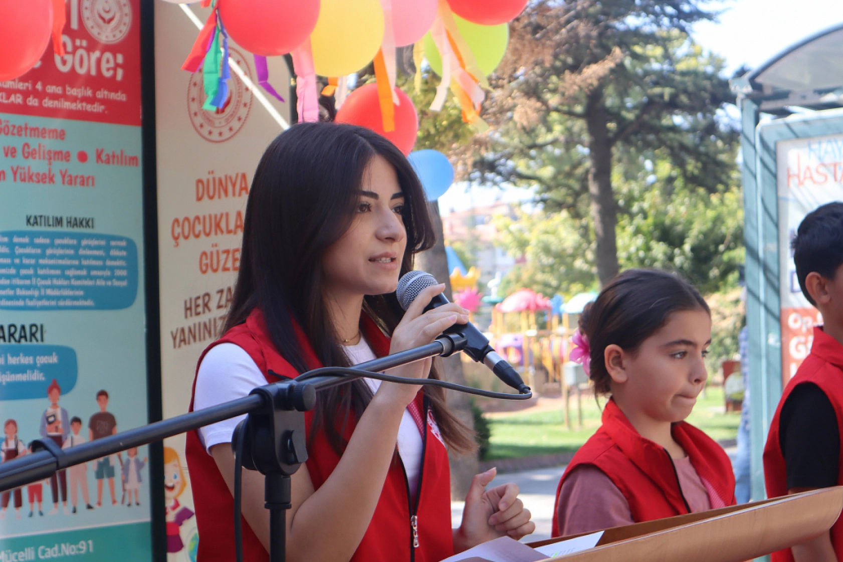 Vali, Ailelere Çağrıda Bulundu: 'Dijital zorbalık gibi konularda daha hassas ve duyarlı olalım'