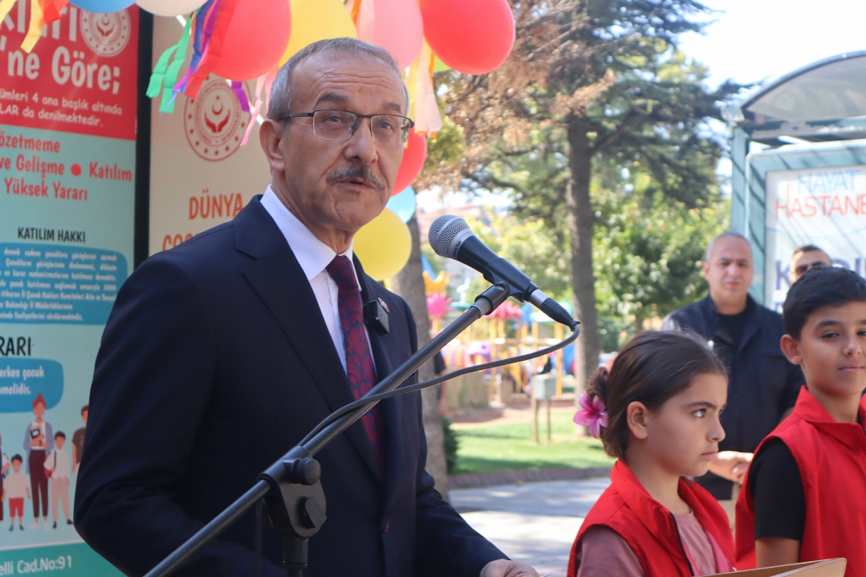 Vali, Ailelere Çağrıda Bulundu: 'Dijital zorbalık gibi konularda daha hassas ve duyarlı olalım'