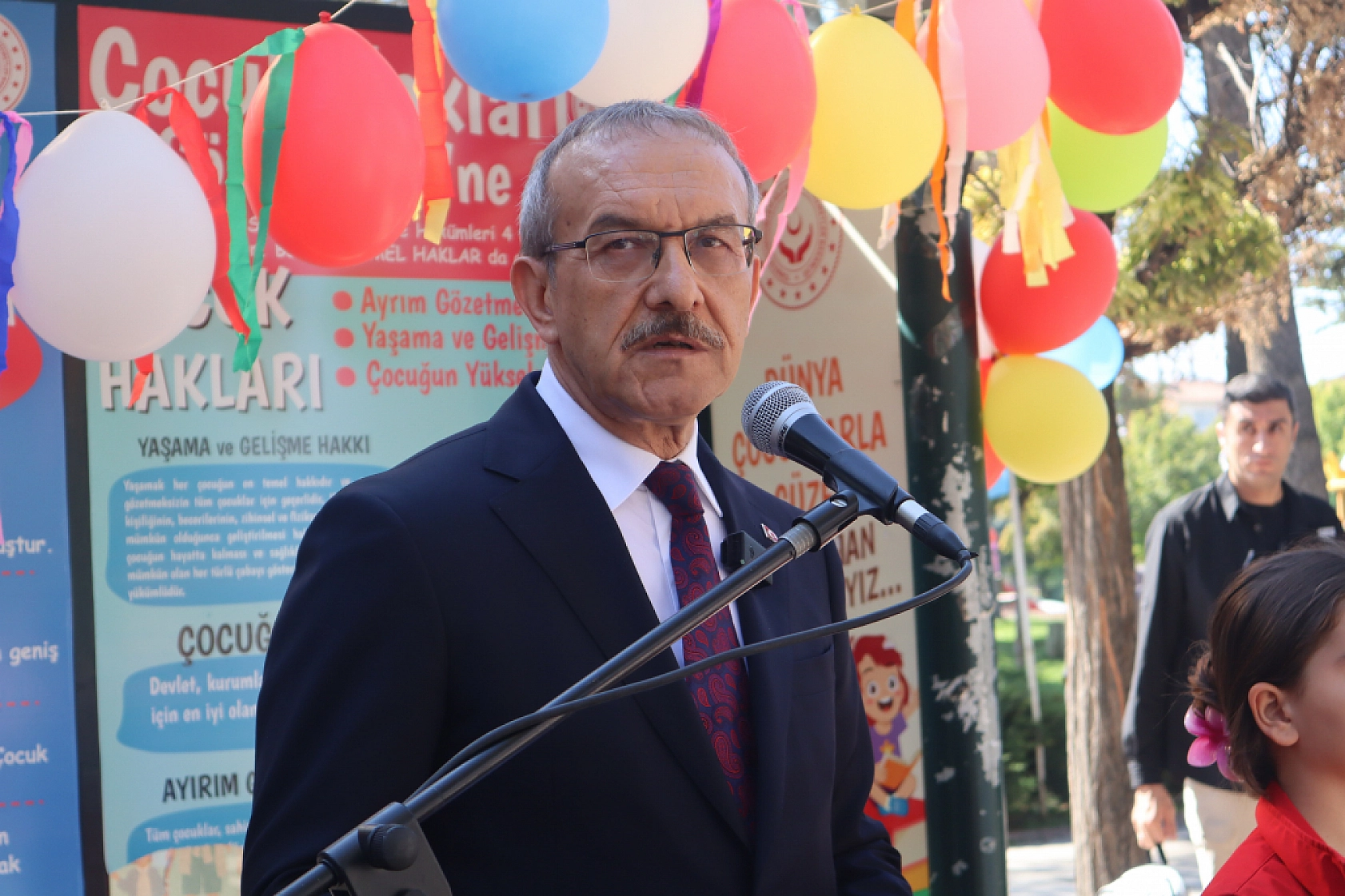 Vali, Ailelere Çağrıda Bulundu: 'Dijital zorbalık gibi konularda daha hassas ve duyarlı olalım'