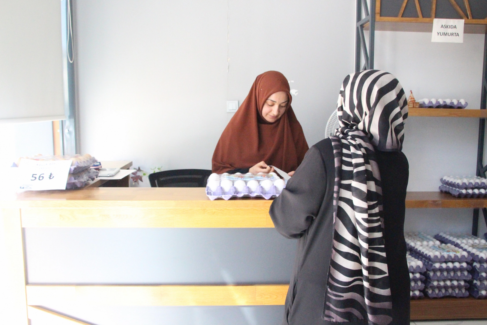 Malatya'da İhtiyaç Sahibi Ailelere Sıcak Bir Dokunuş Daha: 'Askıda Yumurta'