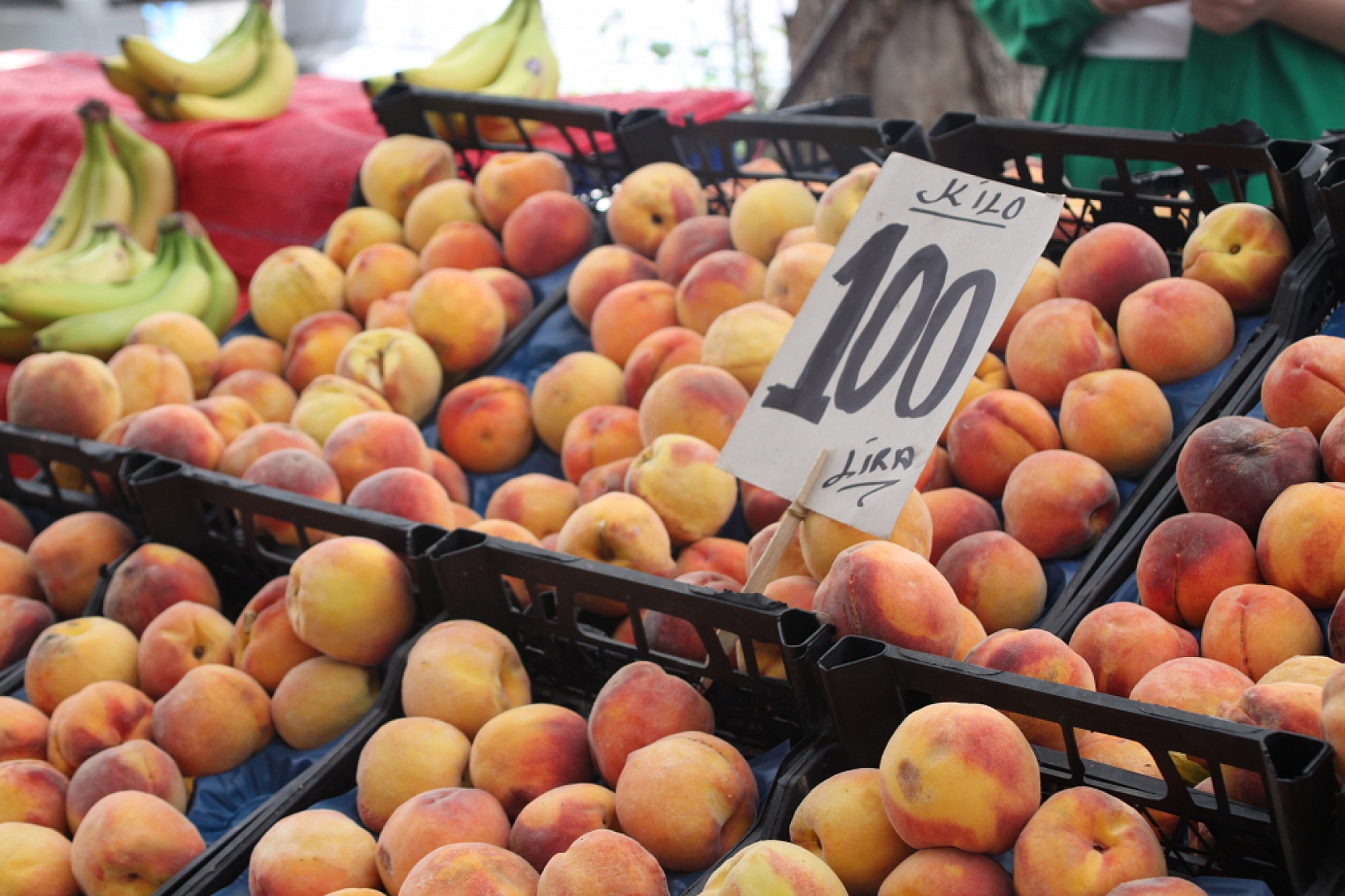 Malatya'da sebze fiyatları yüz güldürdü, meyve tezgâhları cep yaktı: Peki, pazarda sebze meyve fiyatları ne kadar?