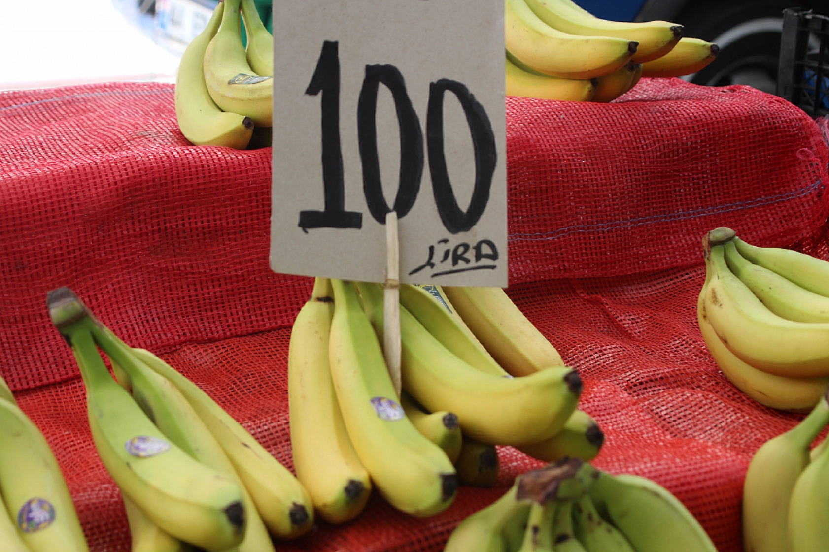 Malatya'da sebze fiyatları yüz güldürdü, meyve tezgâhları cep yaktı: Peki, pazarda sebze meyve fiyatları ne kadar?