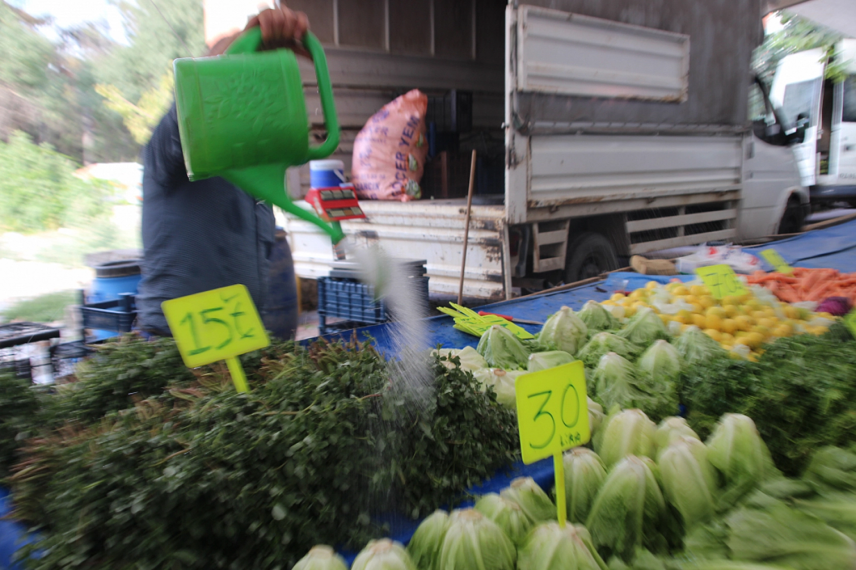 Malatya'da sebze fiyatları yüz güldürdü, meyve tezgâhları cep yaktı: Peki, pazarda sebze meyve fiyatları ne kadar?