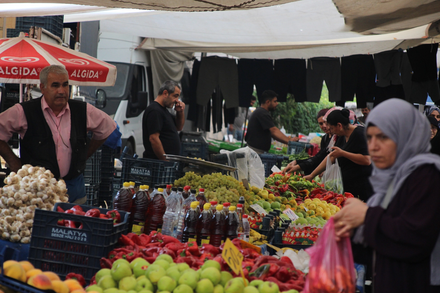 'Üç Çocuk' önerisine yoksulluk cevabı: Çocuklar beslenemiyor, 2'inci ayakkabısı yok!