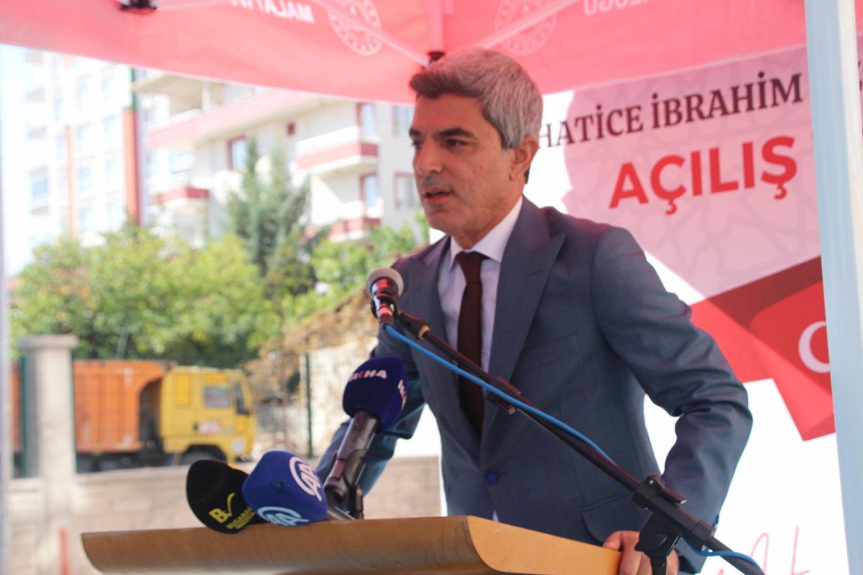 Muazzam Projelere Sahip Çıkalım...!