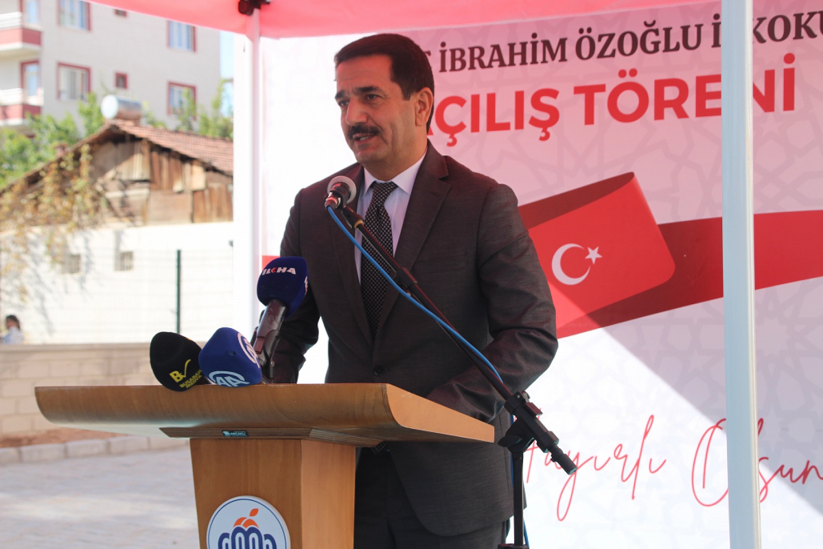 Muazzam Projelere Sahip Çıkalım...!