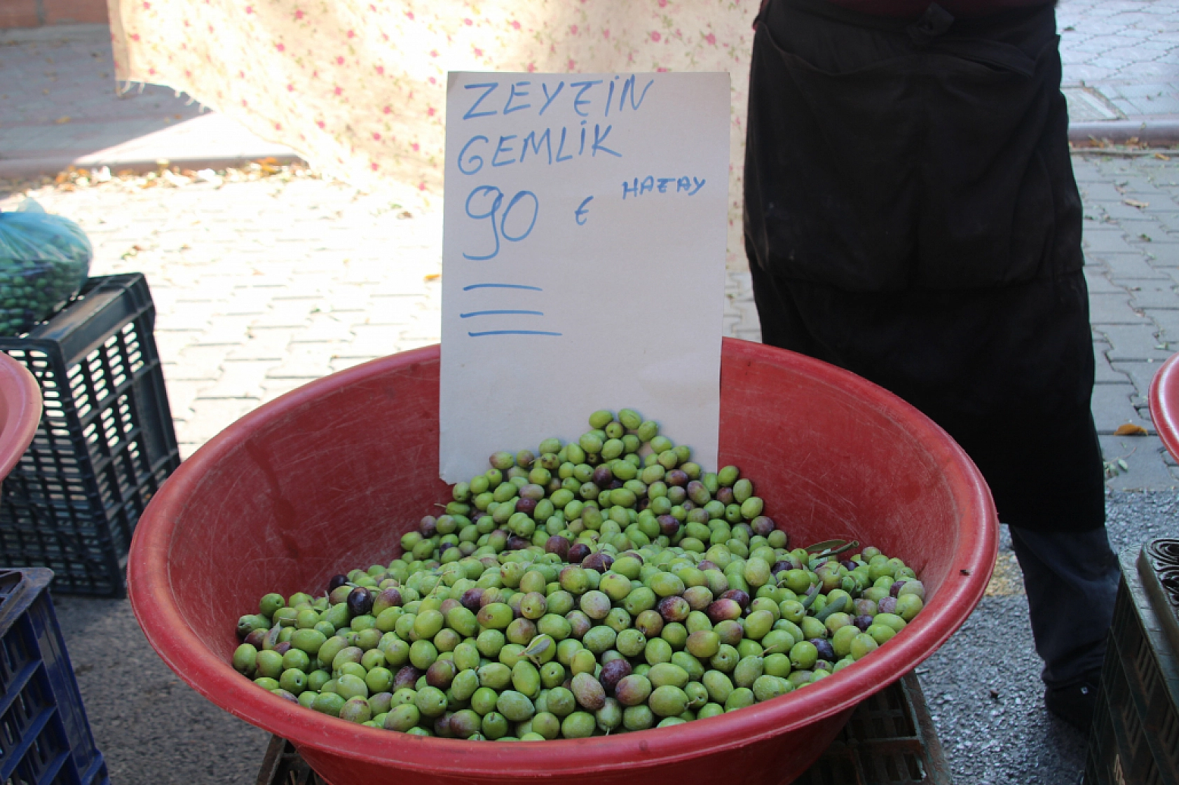 Malatya'da Poşetler Hafifliyor! Artık Pazarda da Sebze Meyve Almak Cep Yakıyor..!