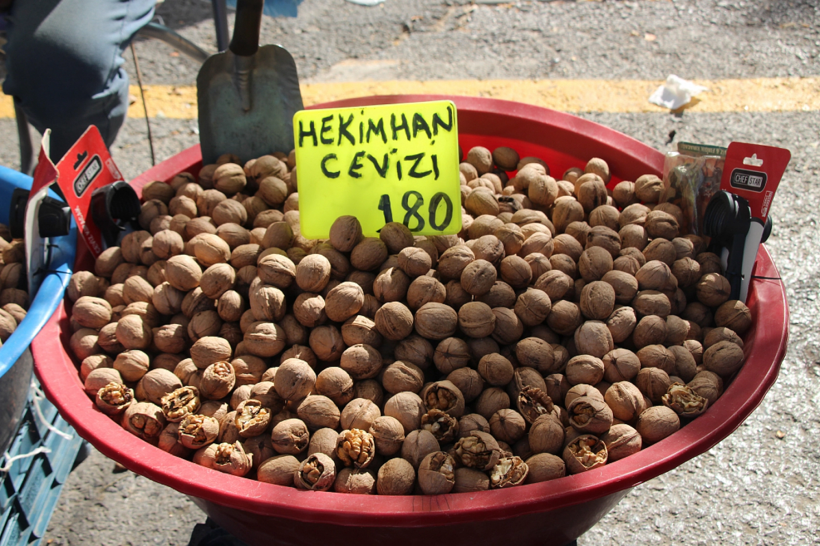 Malatya'da Poşetler Hafifliyor! Artık Pazarda da Sebze Meyve Almak Cep Yakıyor..!