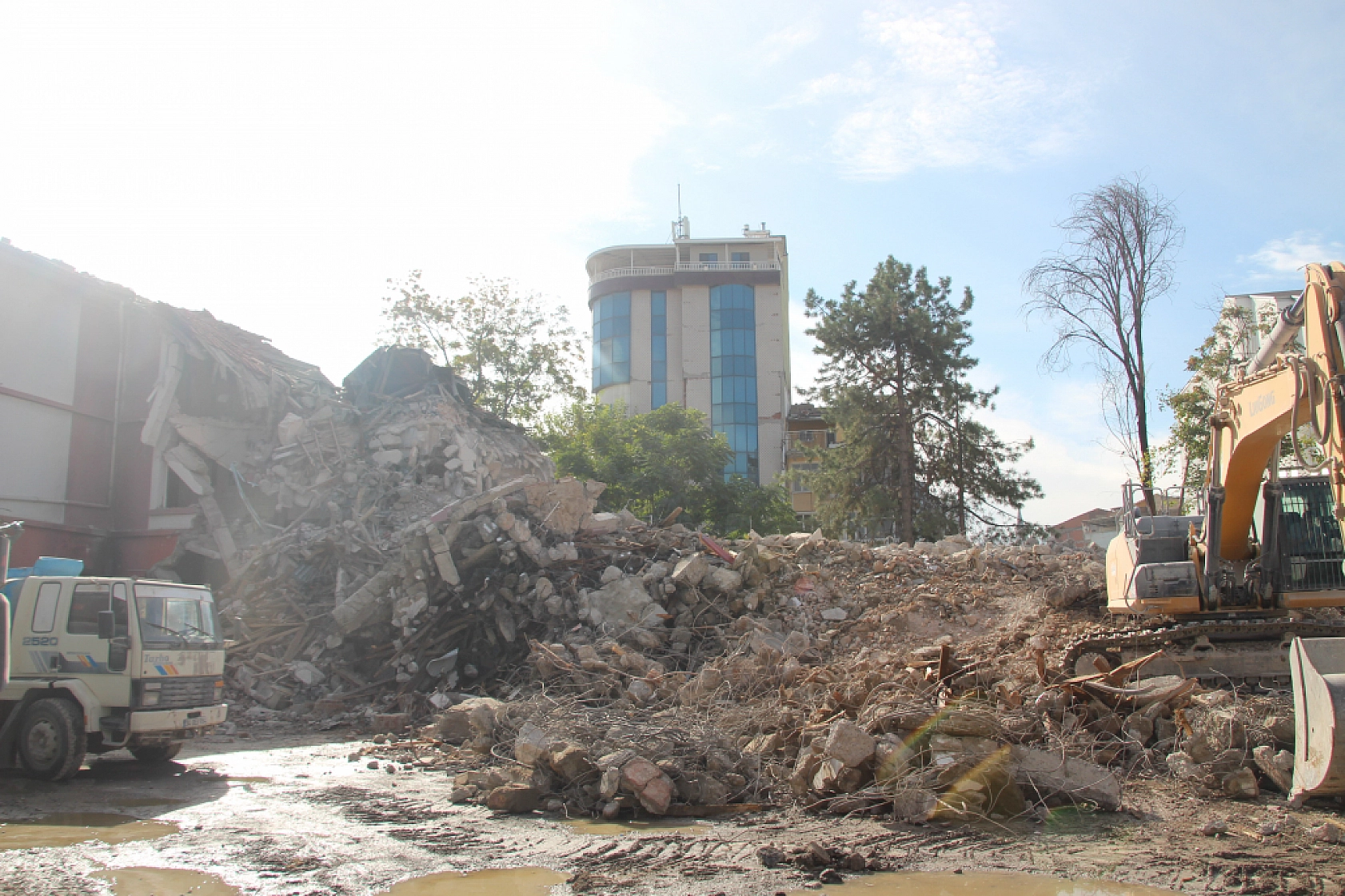 81 Yıllık Tarihi Lise Malatya'da Resmen Maziye Karışıyor… Anılar Sadece Fotoğraflarda Kalacak..! 