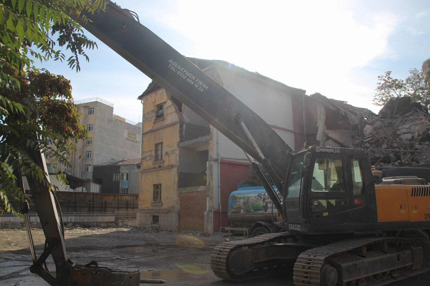 81 Yıllık Tarihi Lise Malatya'da Resmen Maziye Karışıyor… Anılar Sadece Fotoğraflarda Kalacak..! 