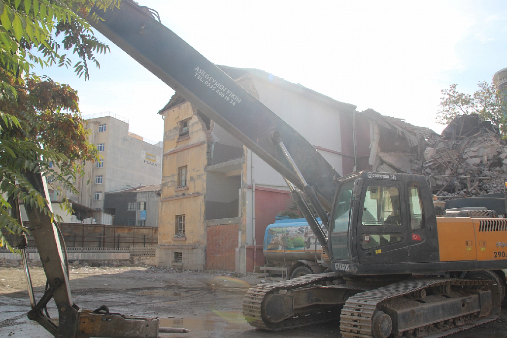 81 Yıllık Tarihi Lise Malatya'da Resmen Maziye Karışıyor… Anılar Sadece Fotoğraflarda Kalacak..! 