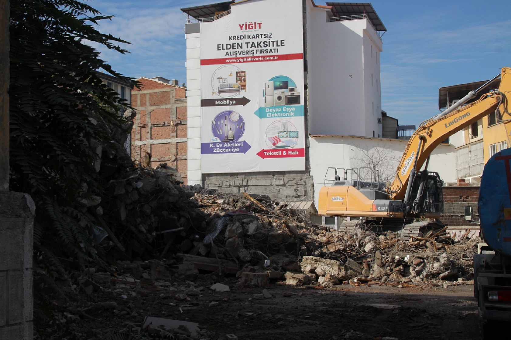 81 Yıllık Tarihi Lise Malatya'da Resmen Maziye Karışıyor… Anılar Sadece Fotoğraflarda Kalacak..! 