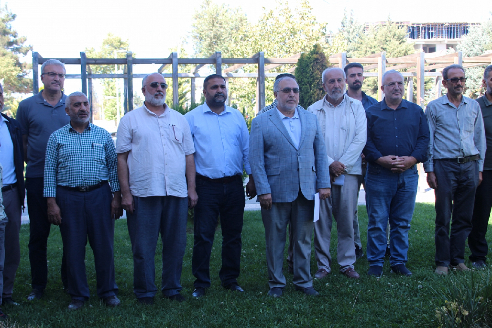 Malatya'da siyasilere çağrı: Kime hizmet ediyorsunuz?