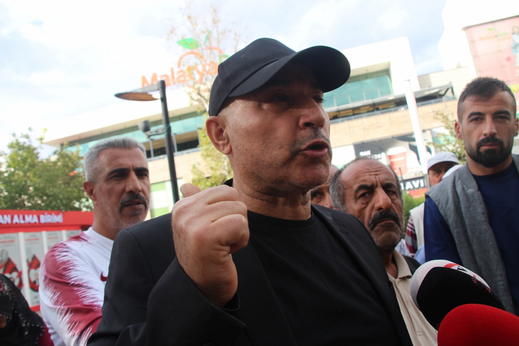 Malatya'da Rezerv Alan Krizi: Kenar Mahalle Muamelesi Mi Yapıldı?