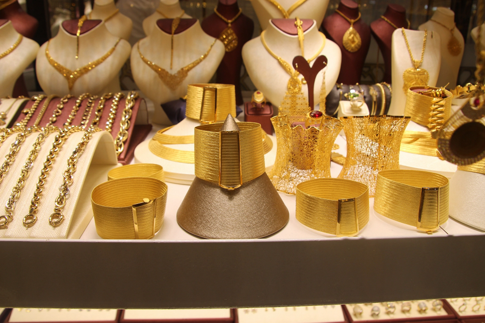 2024 Yıl Sonu Altın Fiyatları: Altın Yılın Son Gününde Kaç TL'den Kapandı?