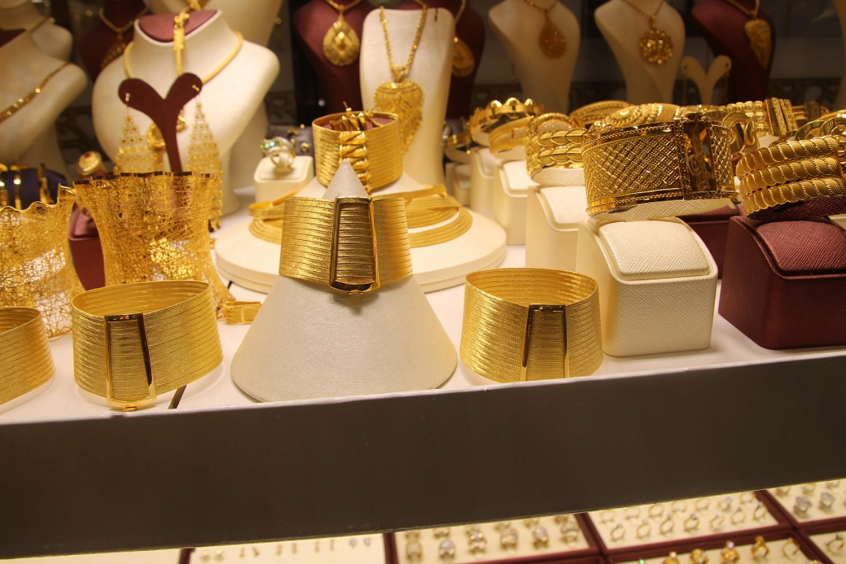 Altın Fiyatlarında Soğuk Duş: Rekor Kıran Altın, Şimdi Ne Yapacak?