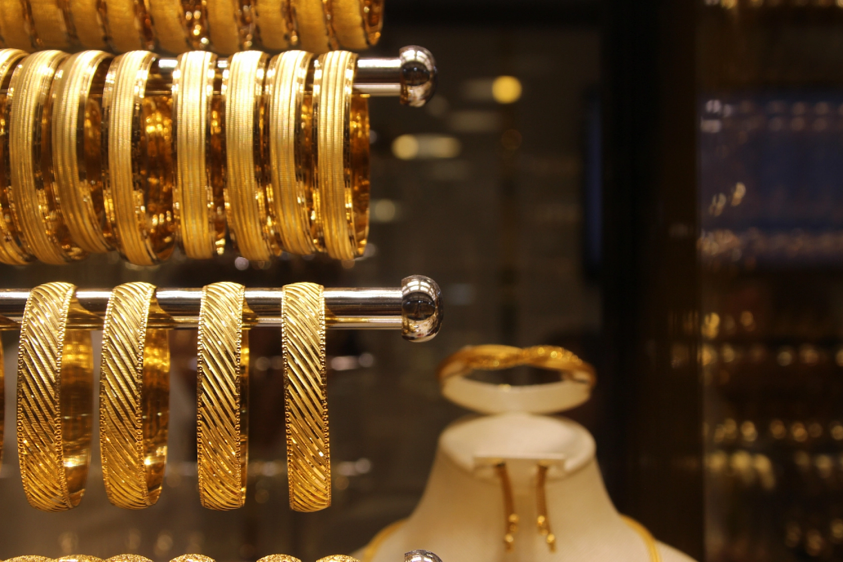 Yastık Altına Altın Koyanların Yüzü Gülüyor! Altın Asgari Ücreti Geçti...!