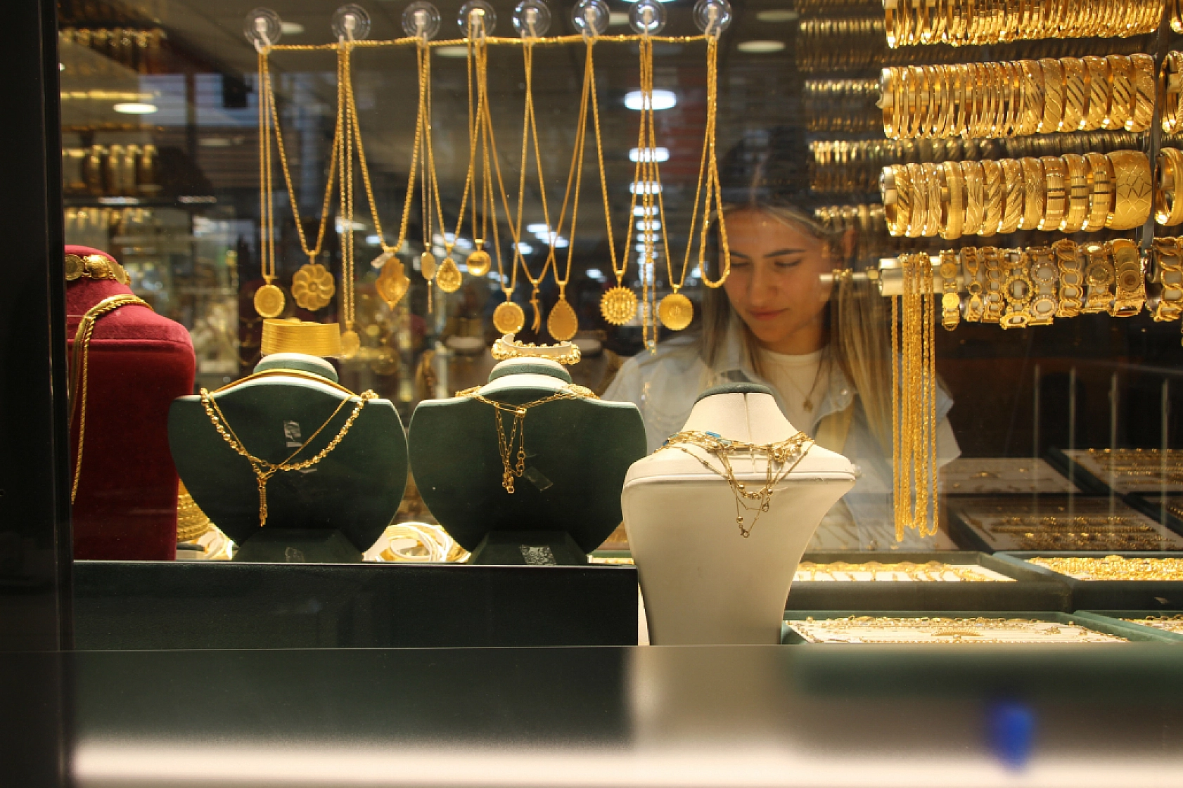 Tablo Değişiyor! Altın Fiyatlarında Dalgalanmalar Devam Ediyor…!