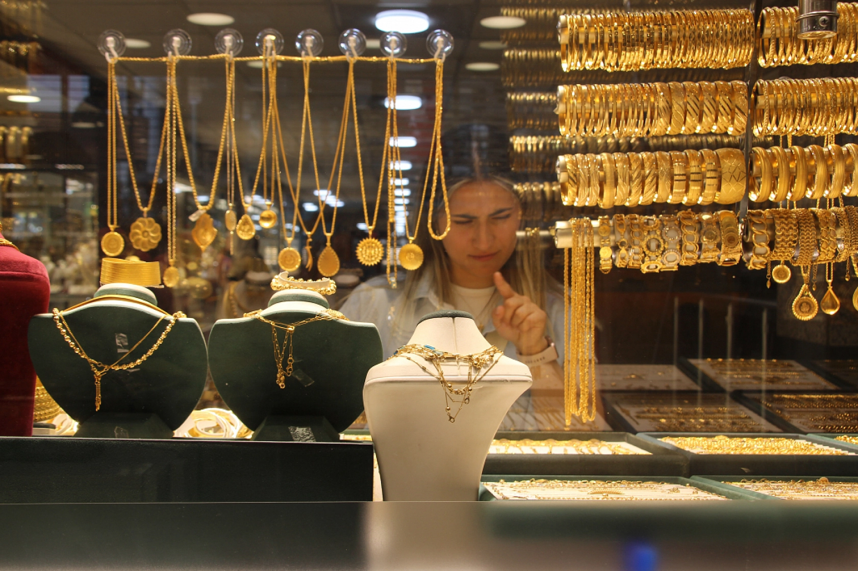 Altında Fiyatlarında Dalgalanmalar Devam Ediyor! Peki, Gram Altın ve Çeyrek Altının Güncel Fiyatları...