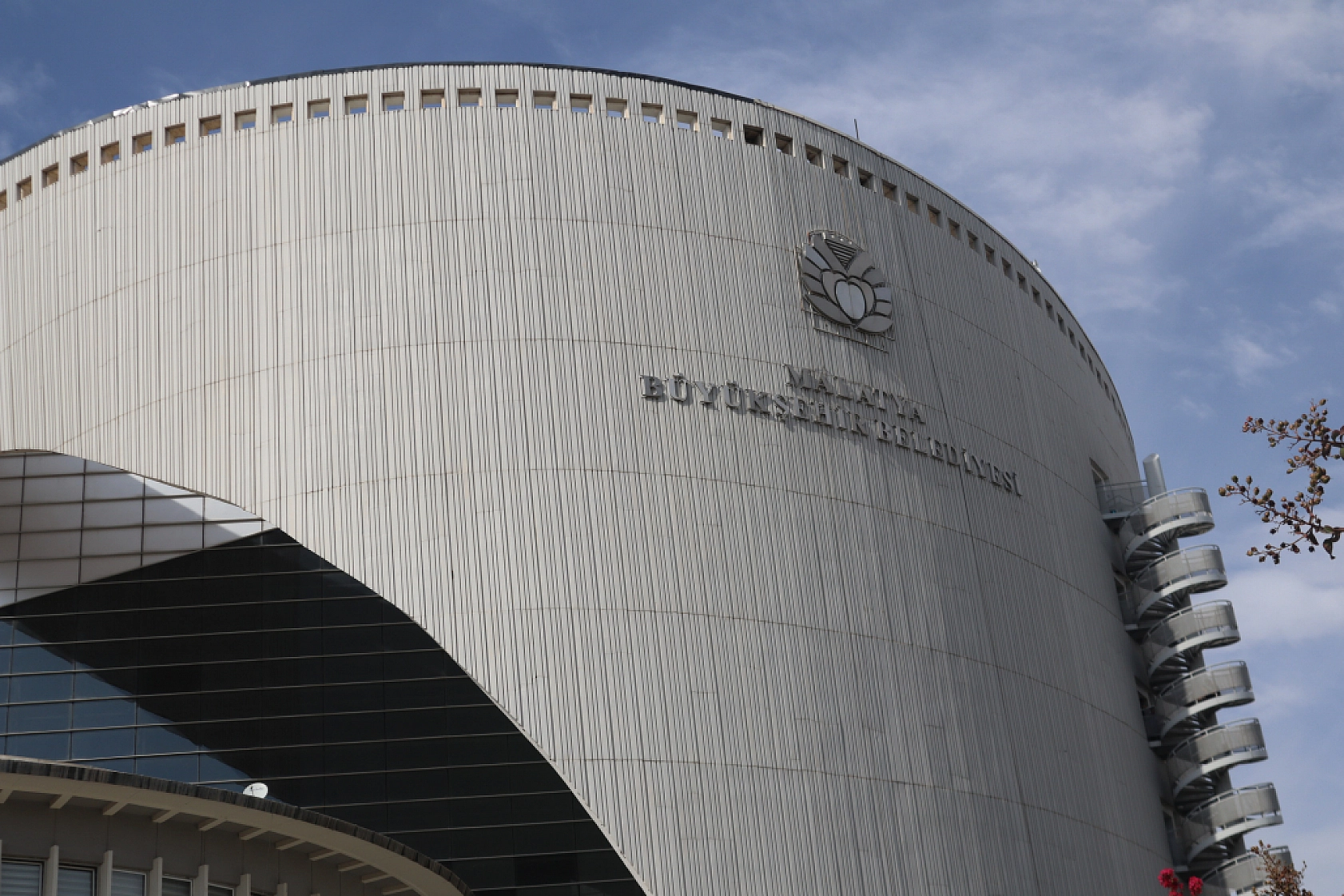 Büyükşehirden Esenlik'e destek: Dev kredi için kefil oluyor