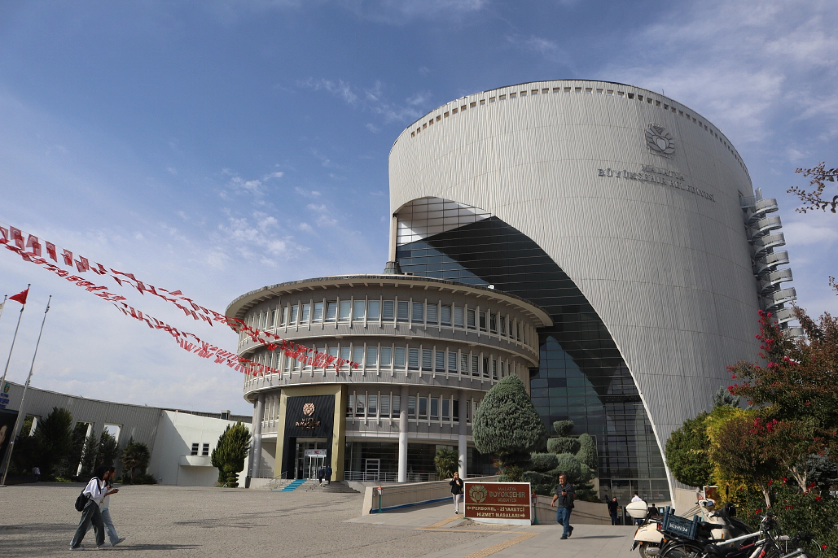 Büyükşehir Dükkân ve Daire Satacak: Peki, İhale Nerede Yapılacak? İhale Bedeli Ne Kadar? İhale Tarihi ve Saati Nedir? İşte Detaylar…