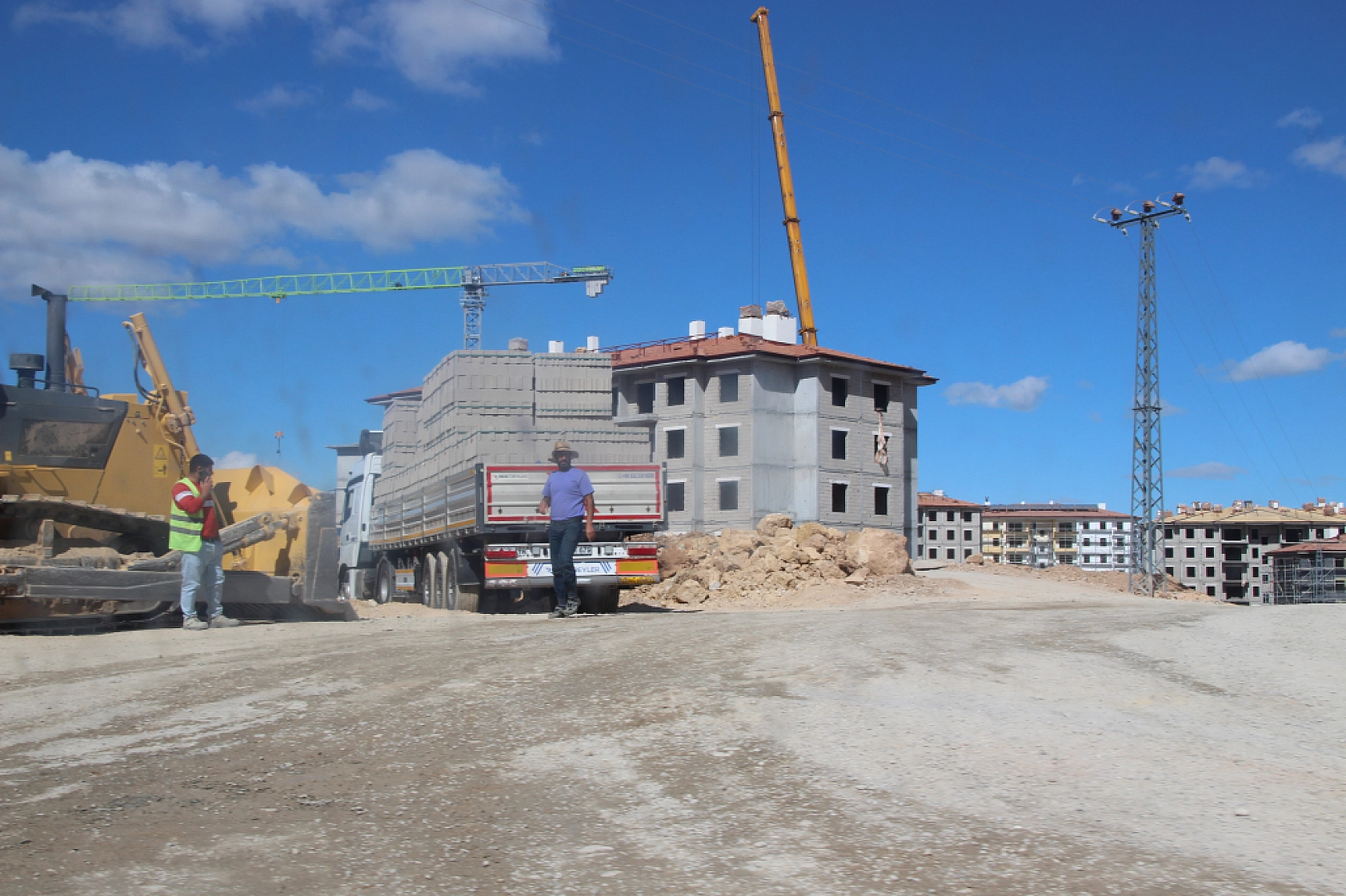 Malatya'da Sosyal Konutlar Hak Sahiplerine Teslim Ediliyor: 304 Konut Daha Hazır