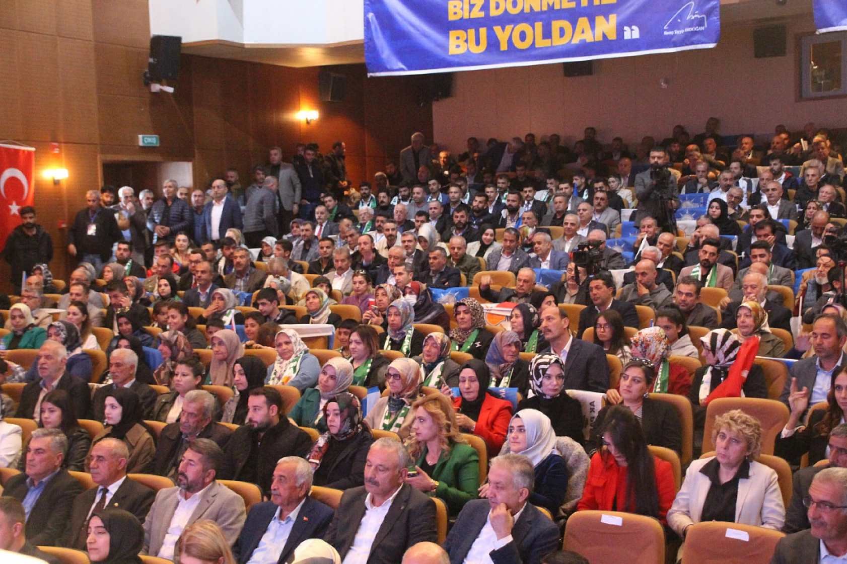 AK Parti'de Yeni Yönetim Listesi Açıklandı...! Yaylacı Güven Tazeledi