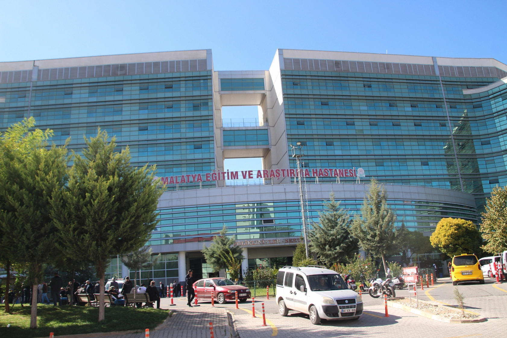 Kaplan: 'Hastaların Geleceği Tehlikede!'