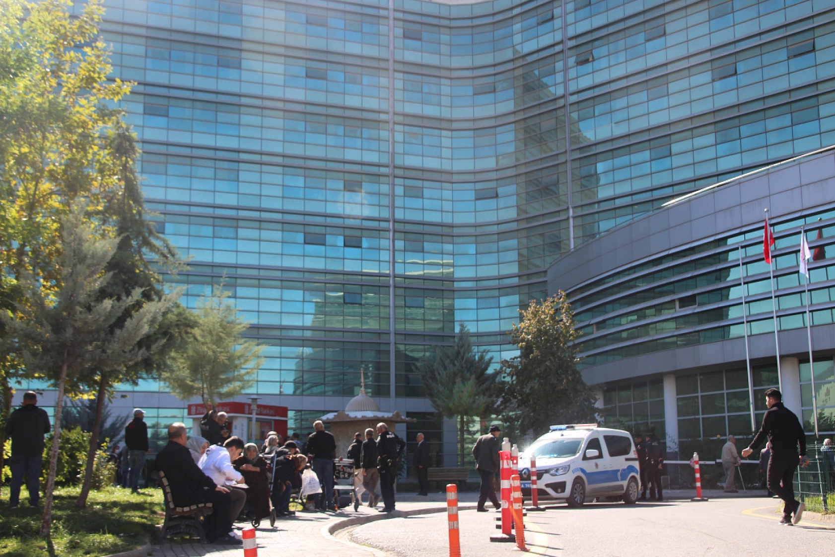 Kaplan: 'Hastaların Geleceği Tehlikede!'