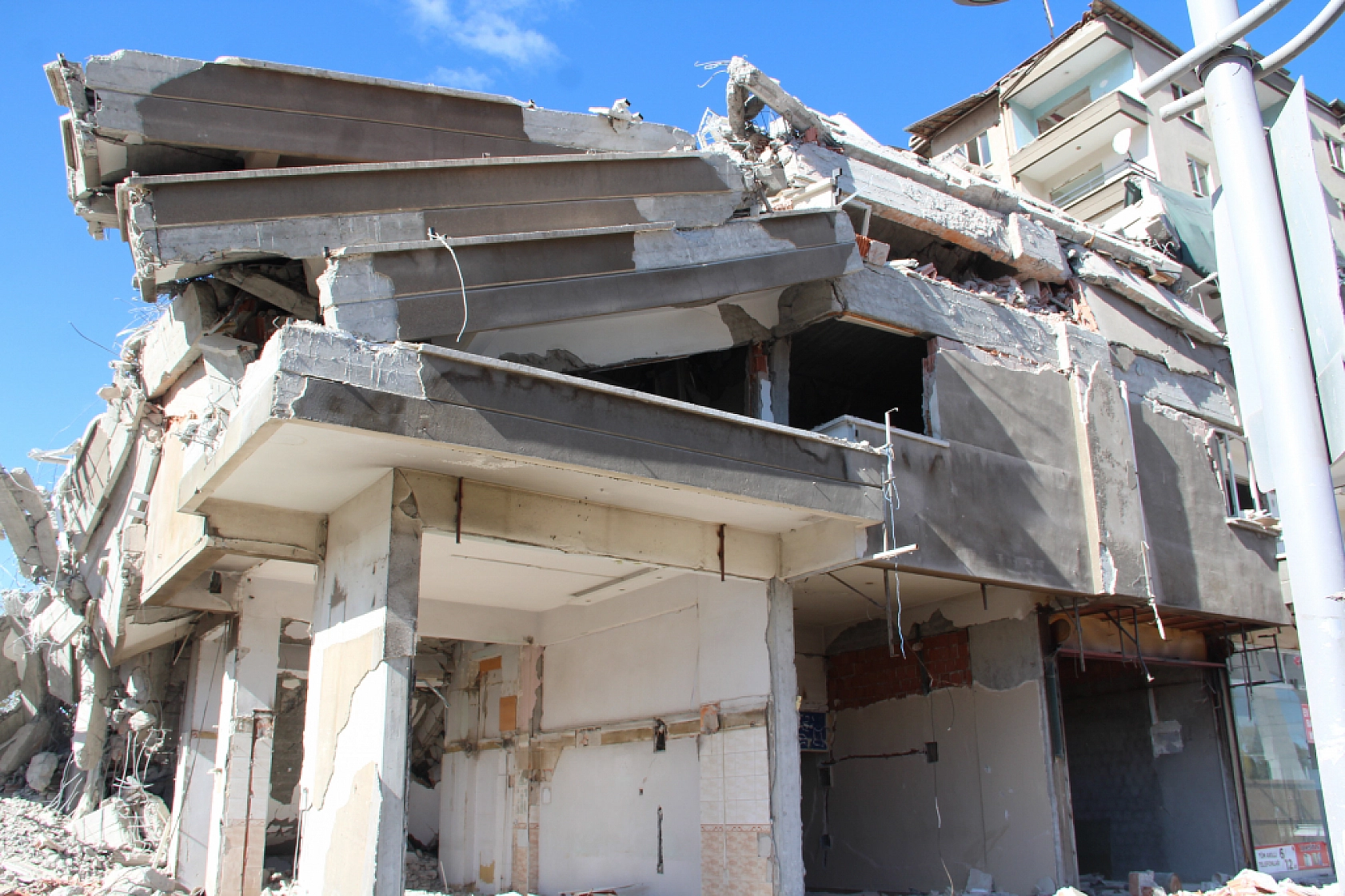 Malatya'da 19 Ay Tehlike Saçtı: Rezerv Alana Dâhil Olunca Yıkıldı!