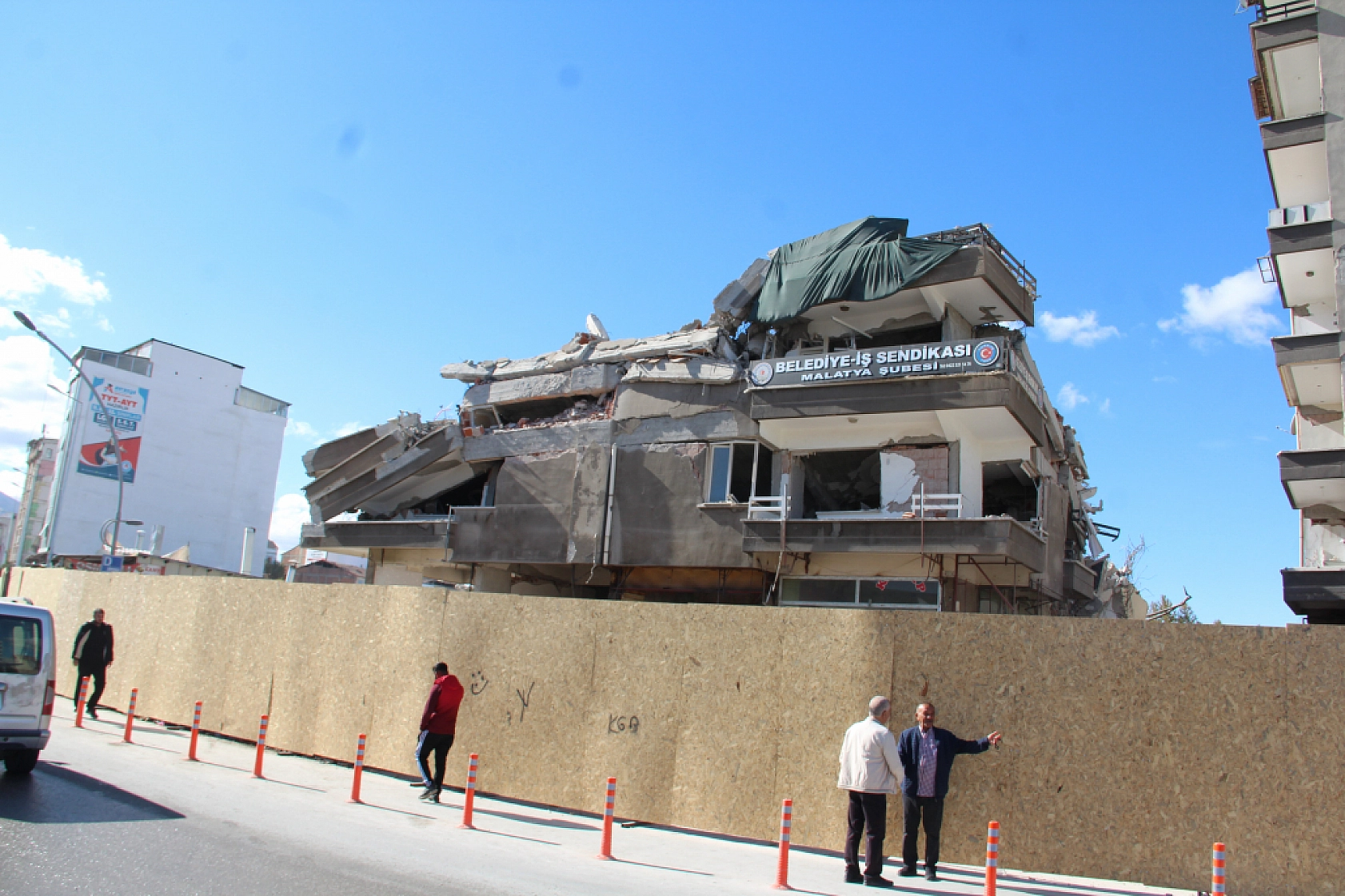 Malatya'da 19 Ay Tehlike Saçtı: Rezerv Alana Dâhil Olunca Yıkıldı!