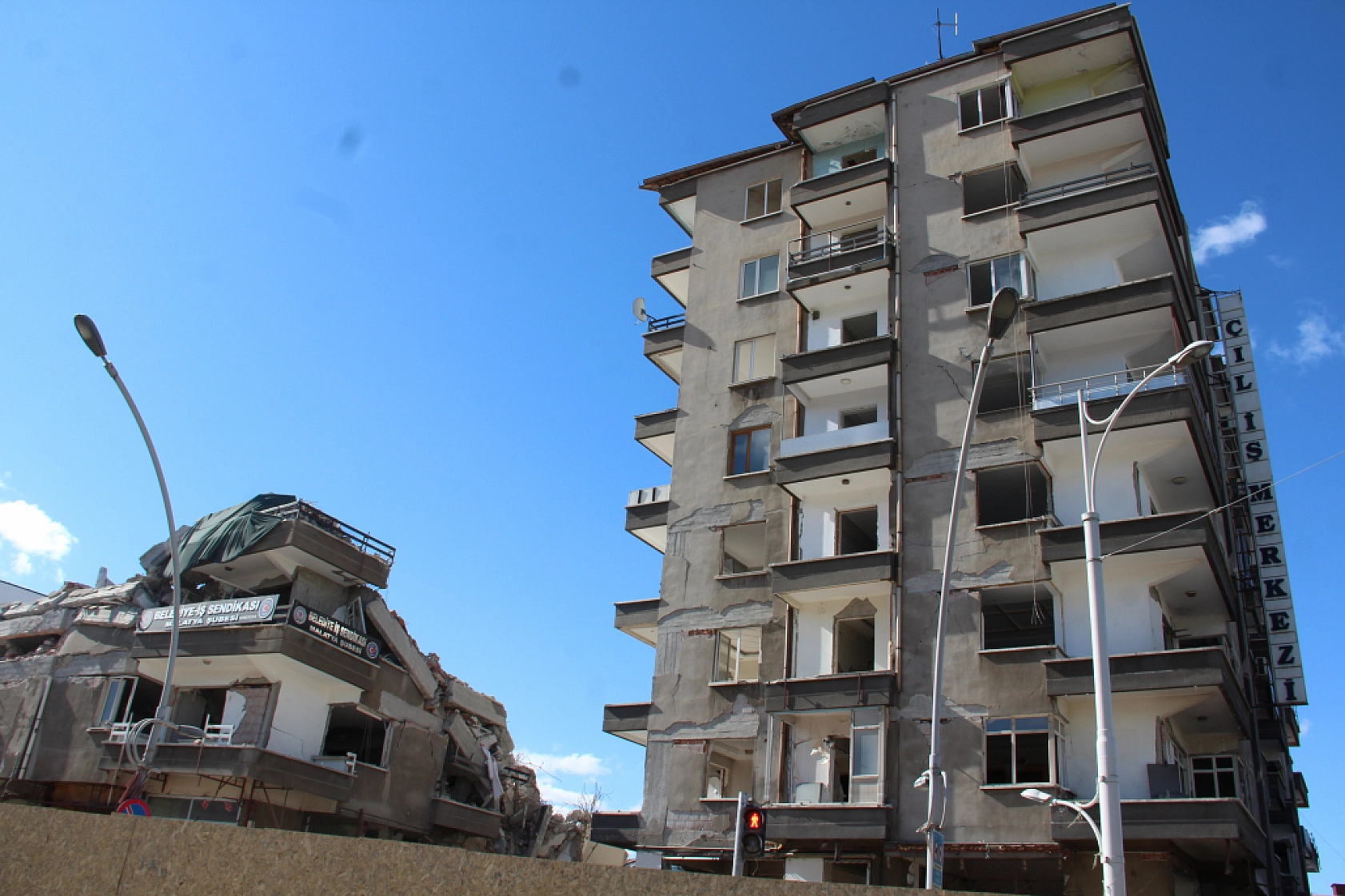 Malatya'da 19 Ay Tehlike Saçtı: Rezerv Alana Dâhil Olunca Yıkıldı!