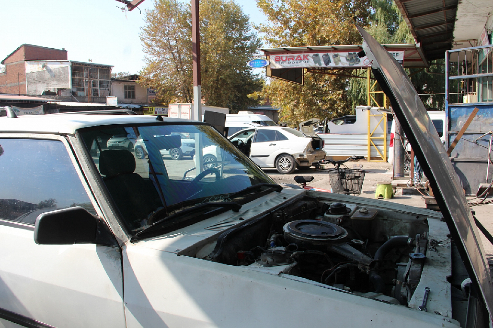 Oto Tamir Fiyatı Cüzdanı Zorladı: Vatandaş Tamir Ettiremediği Aracını Satıyor!