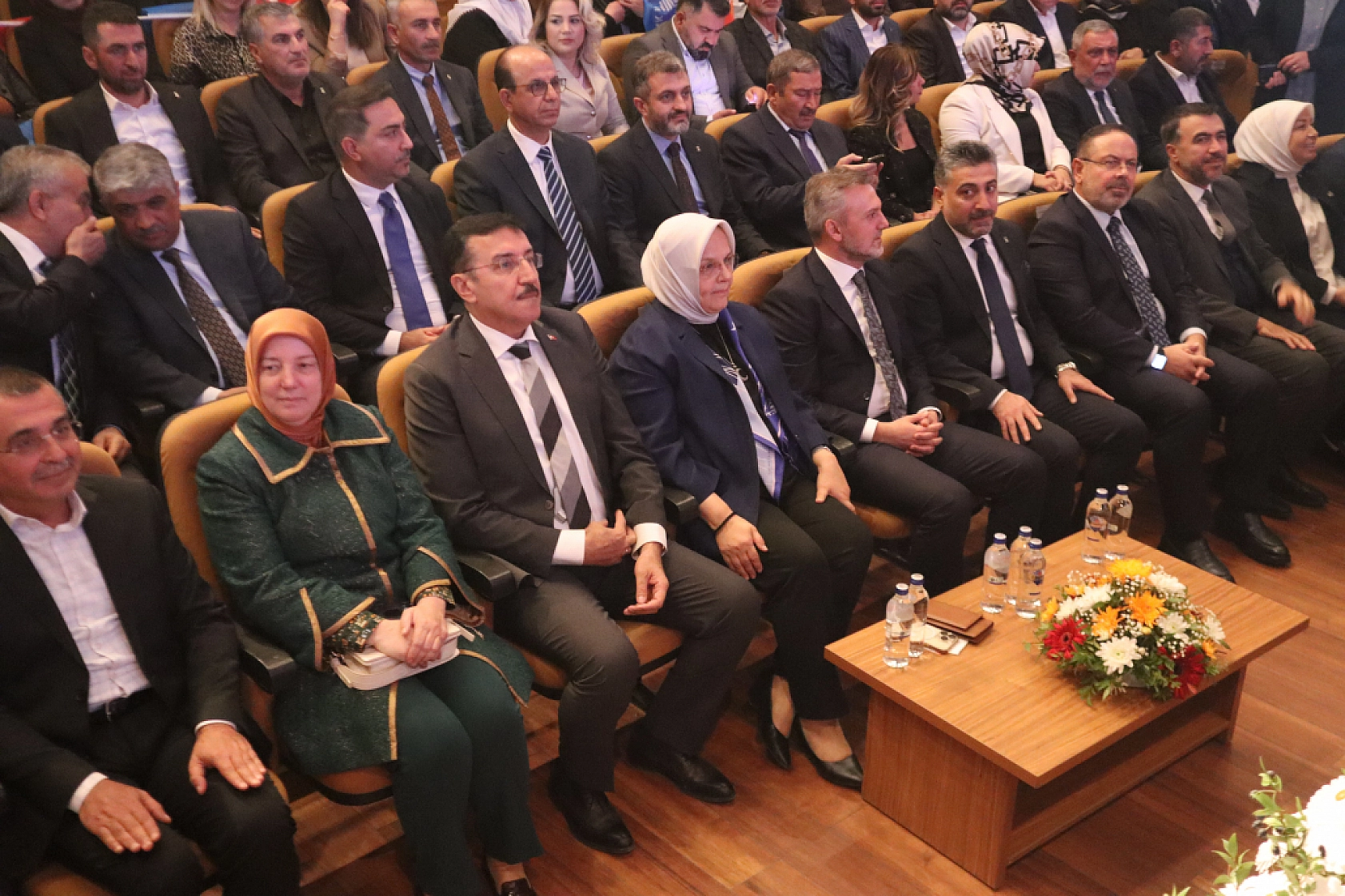 AK Parti Malatya'da Kongreyi Erteledi! Gören Mi Boyraz Mı…?