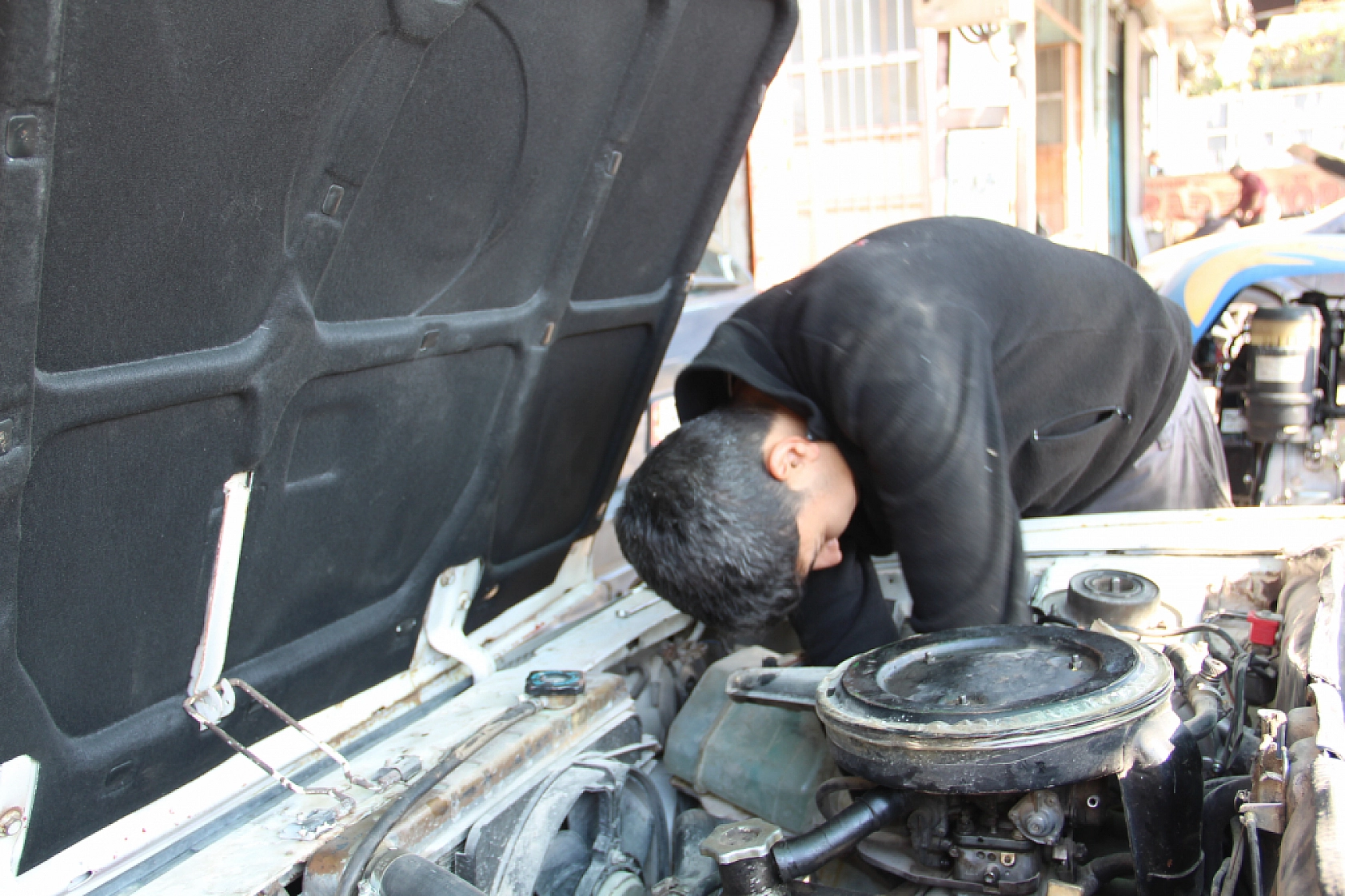 Oto Tamir Fiyatı Cüzdanı Zorladı: Vatandaş Tamir Ettiremediği Aracını Satıyor!