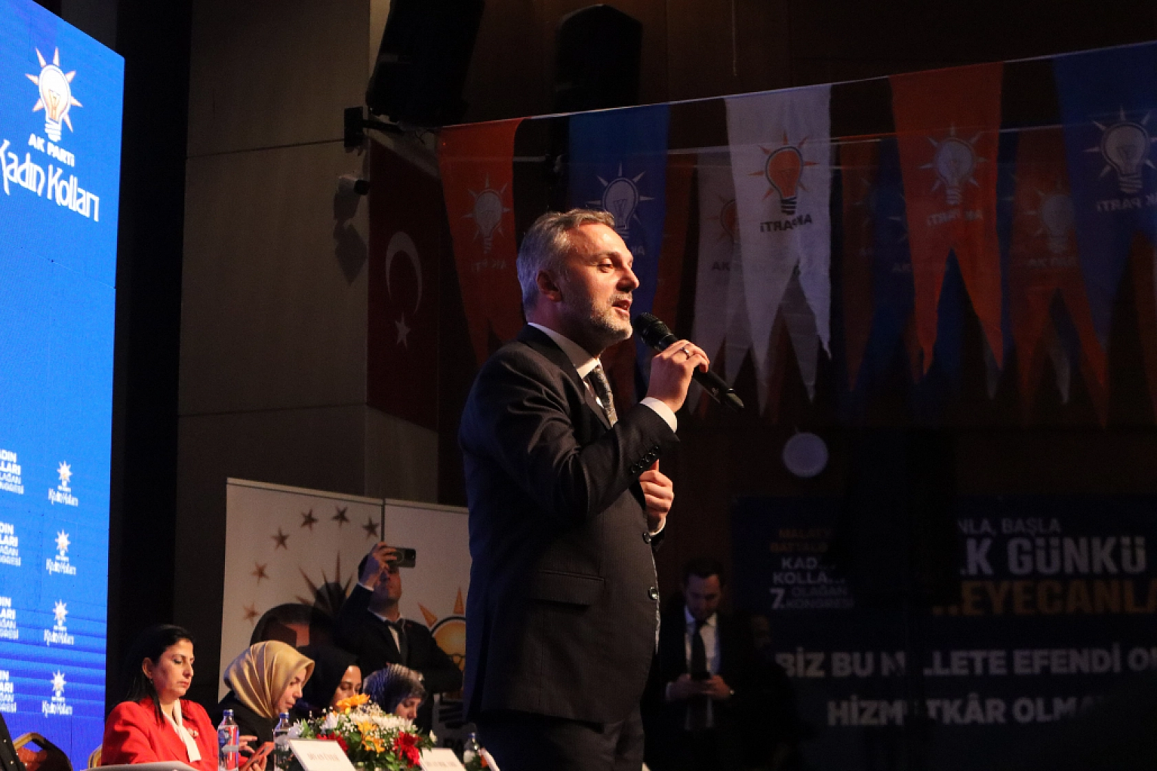 AK Parti Seçime Gitti! İnanç Güven Tazeledi! İşte Yeni Yönetim Listesi...