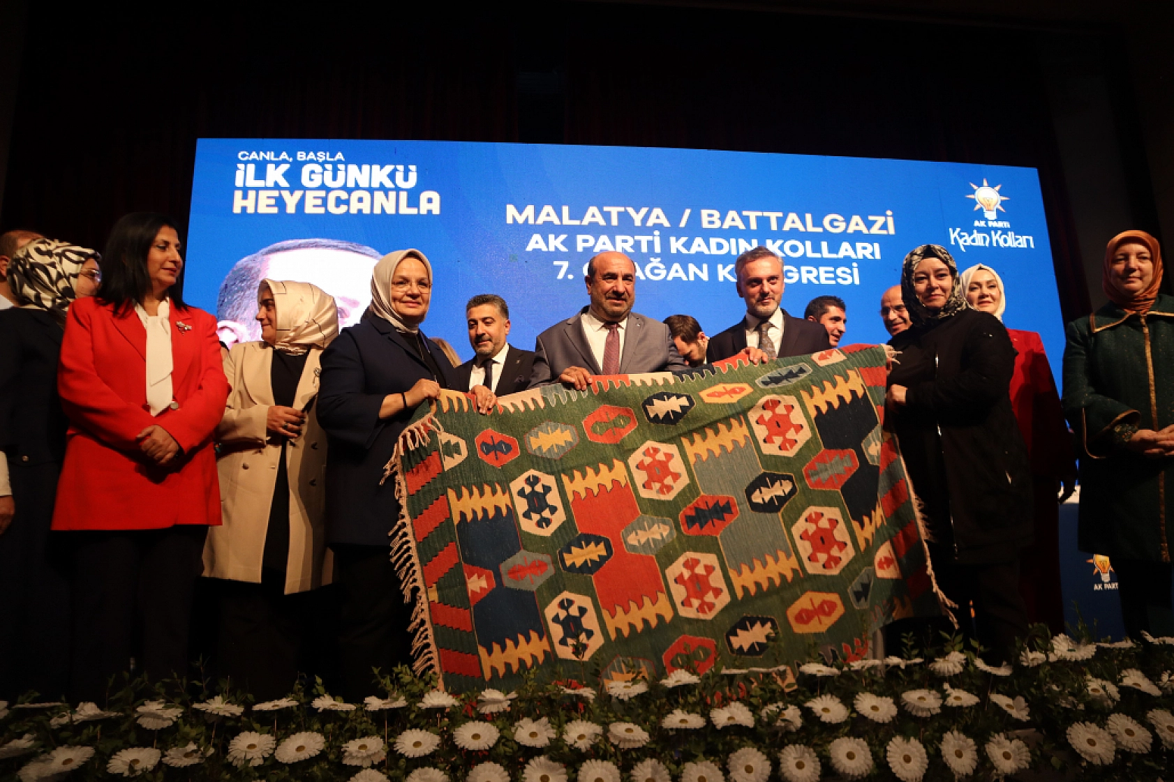 AK Parti Seçime Gitti! İnanç Güven Tazeledi! İşte Yeni Yönetim Listesi...