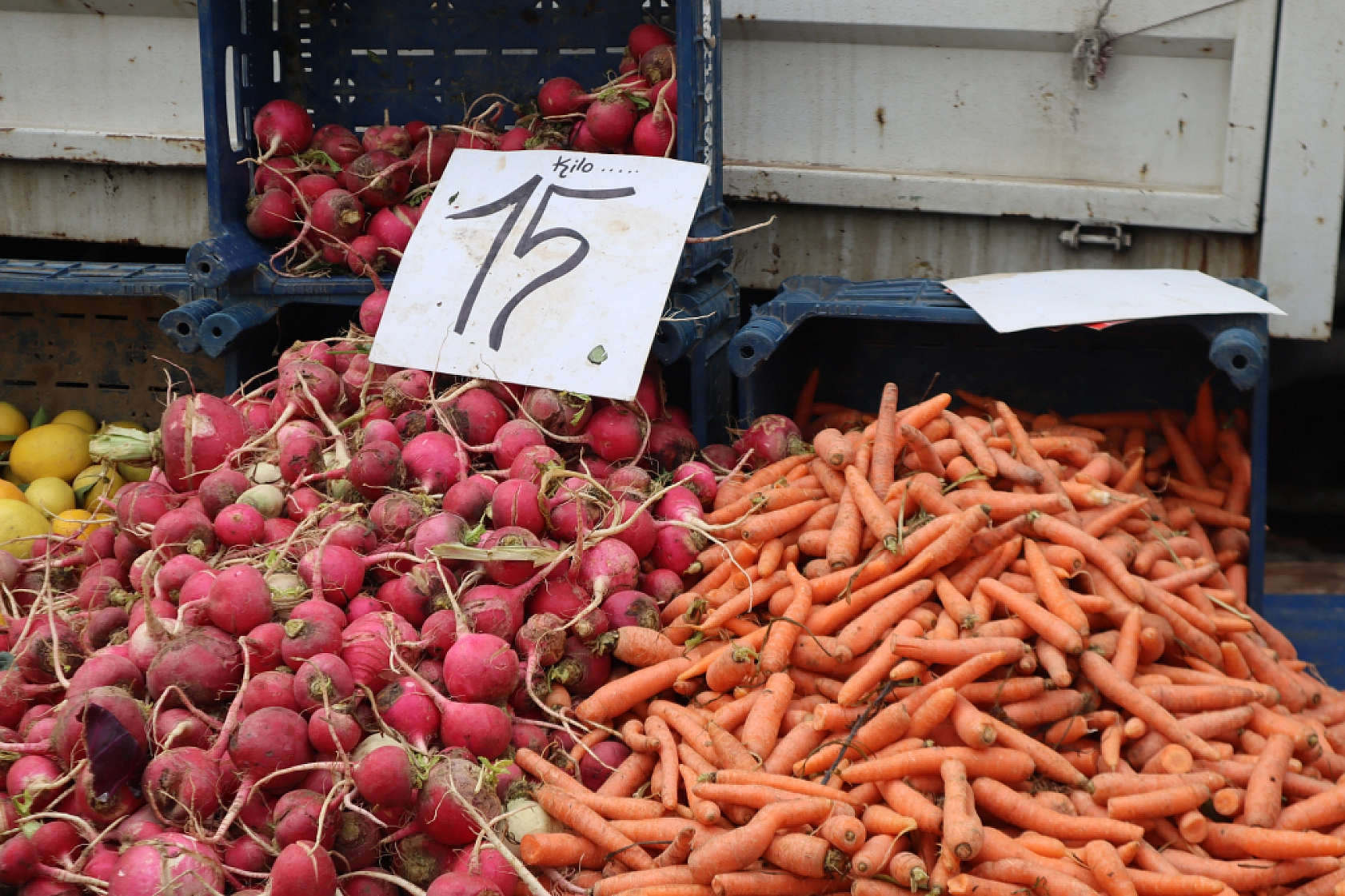 Malatyalıların Cebi Yanıyor: Pazardaki Fiyatlar Dudak Uçuklattı! İşte Güncel Fiyatlar...