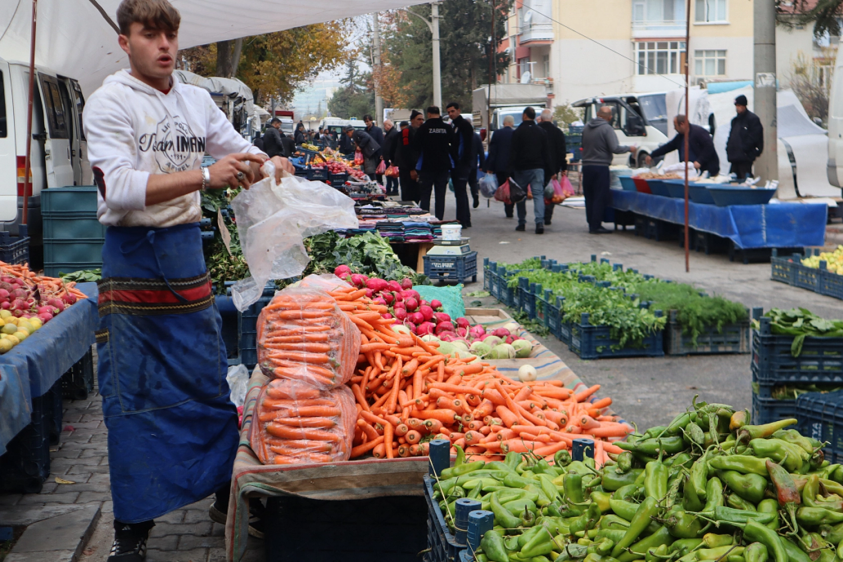 Malatyalıların Cebi Yanıyor: Pazardaki Fiyatlar Dudak Uçuklattı! İşte Güncel Fiyatlar...