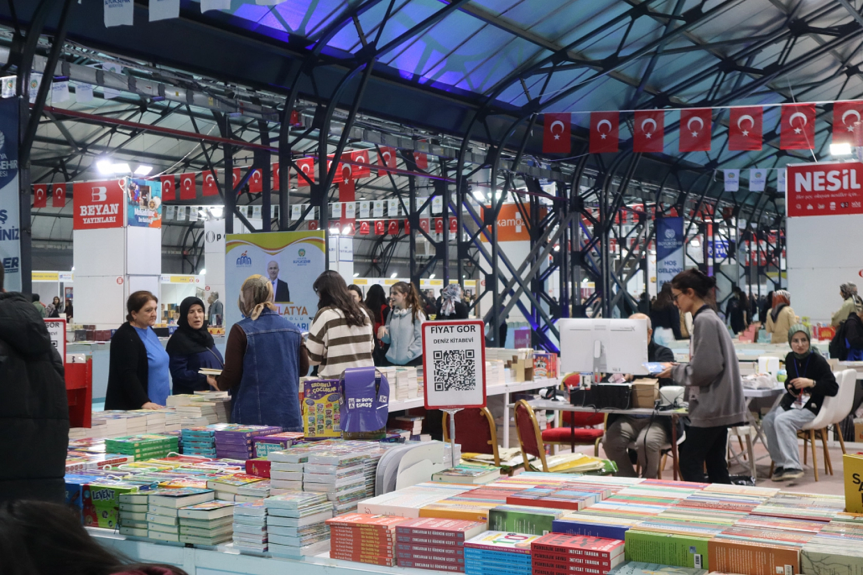 Malatyalılara yeniden kapılarını açtı