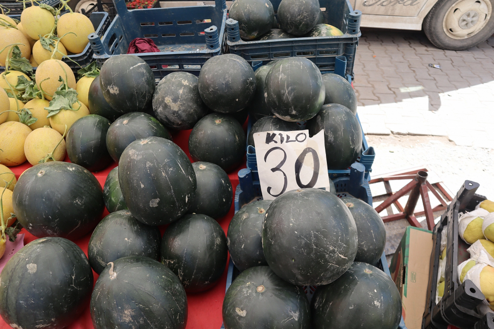 Pazarda bahar havası! Malatya'da pazar tezgahlarında hem renk hem ucuzluk var...