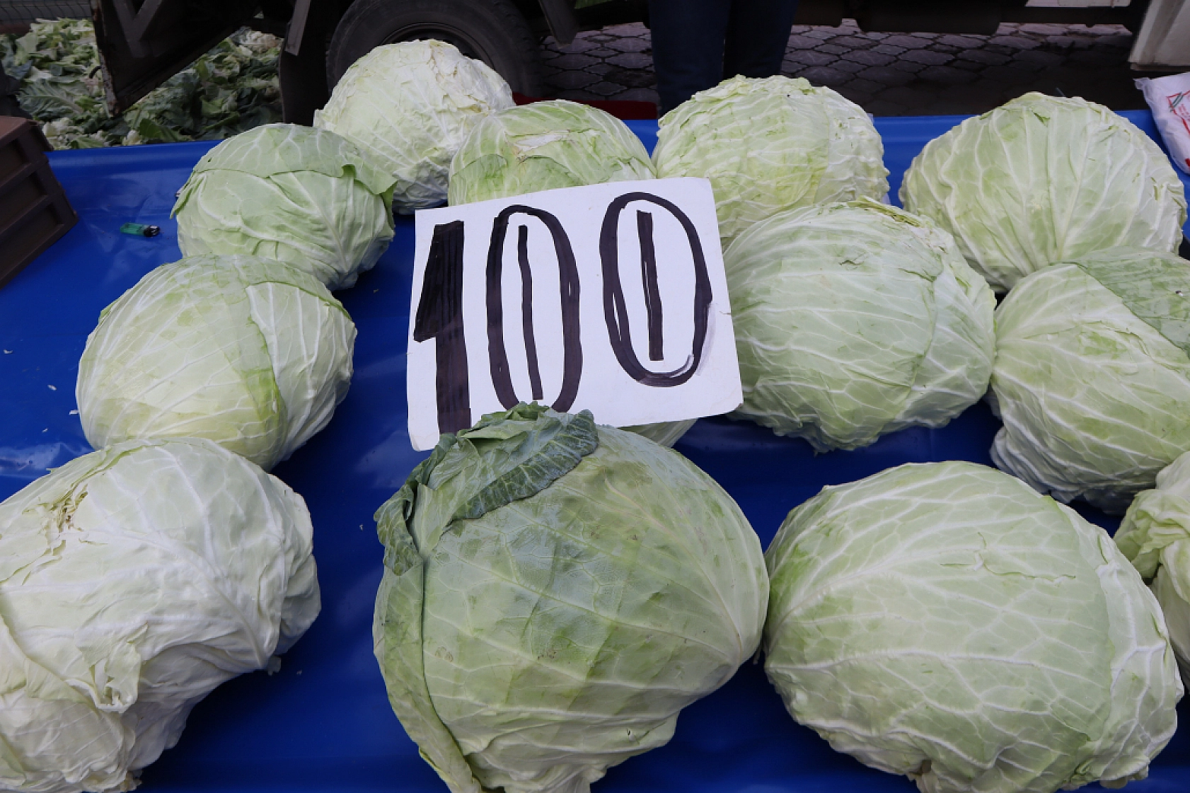 Malatya perşembe pazarında sebze meyve fiyatları....