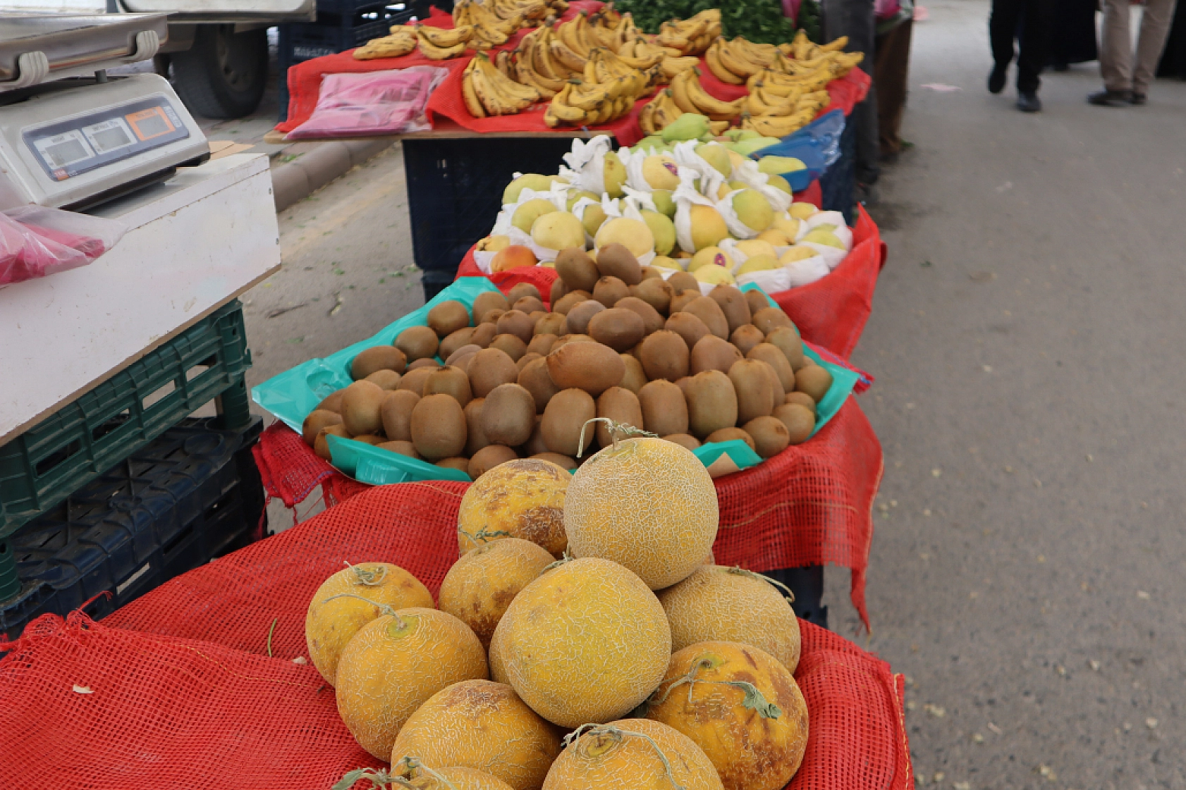 Pazarda Bahar Coşkusu: Renk Geldi, Fiyatlar Geriledi