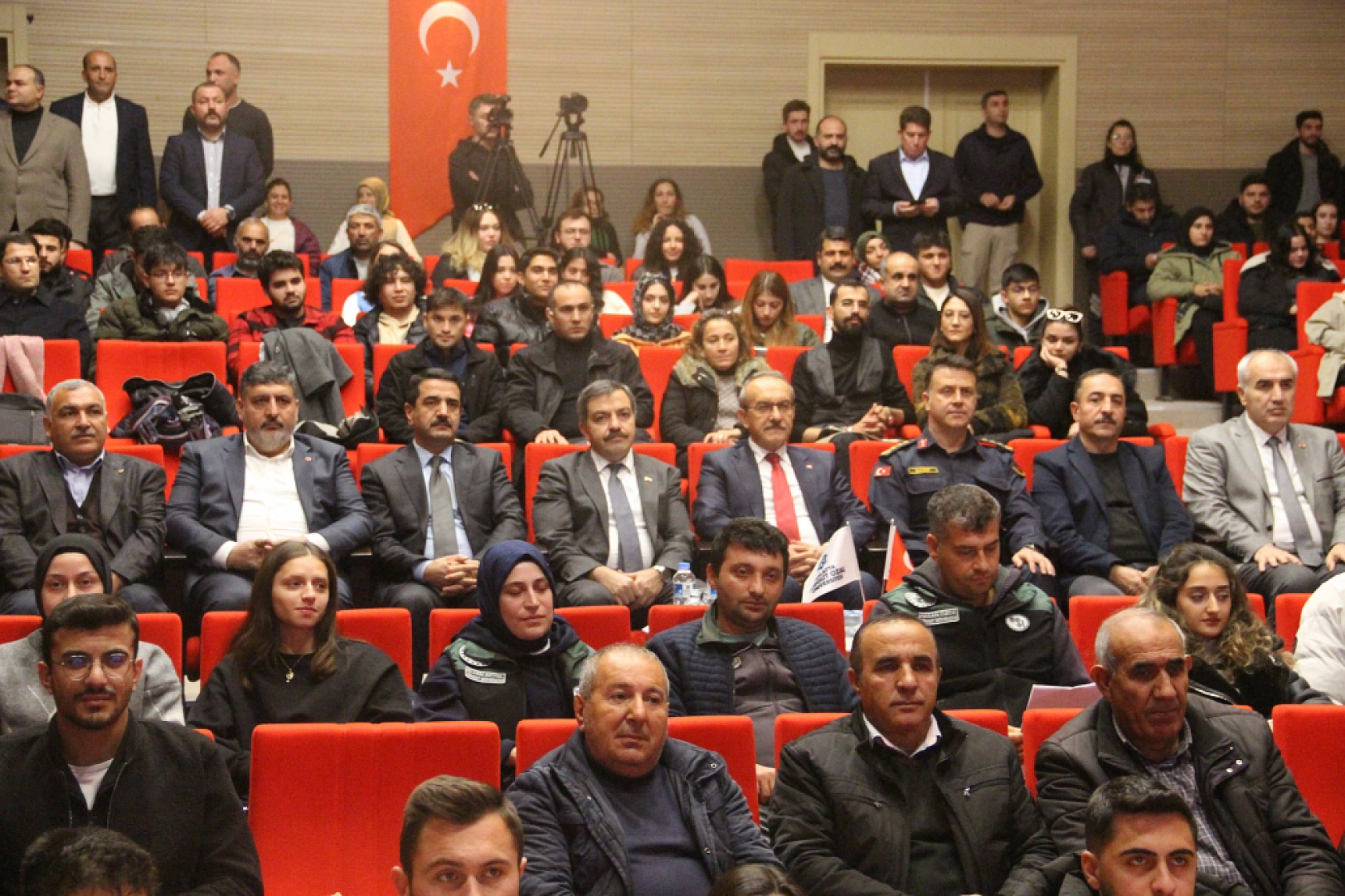 Kayısının Başkentinde Kayısı Konuşuldu! 'Alternatif Pazar Alanları Oluşturulmalı'