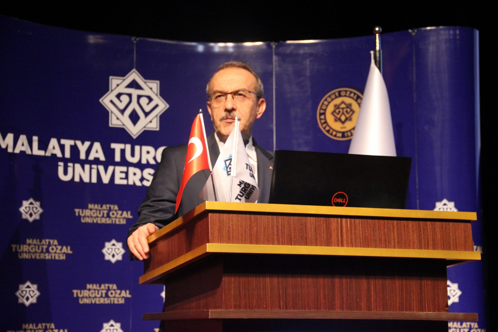 Kayısının Başkentinde Kayısı Konuşuldu! 'Alternatif Pazar Alanları Oluşturulmalı'