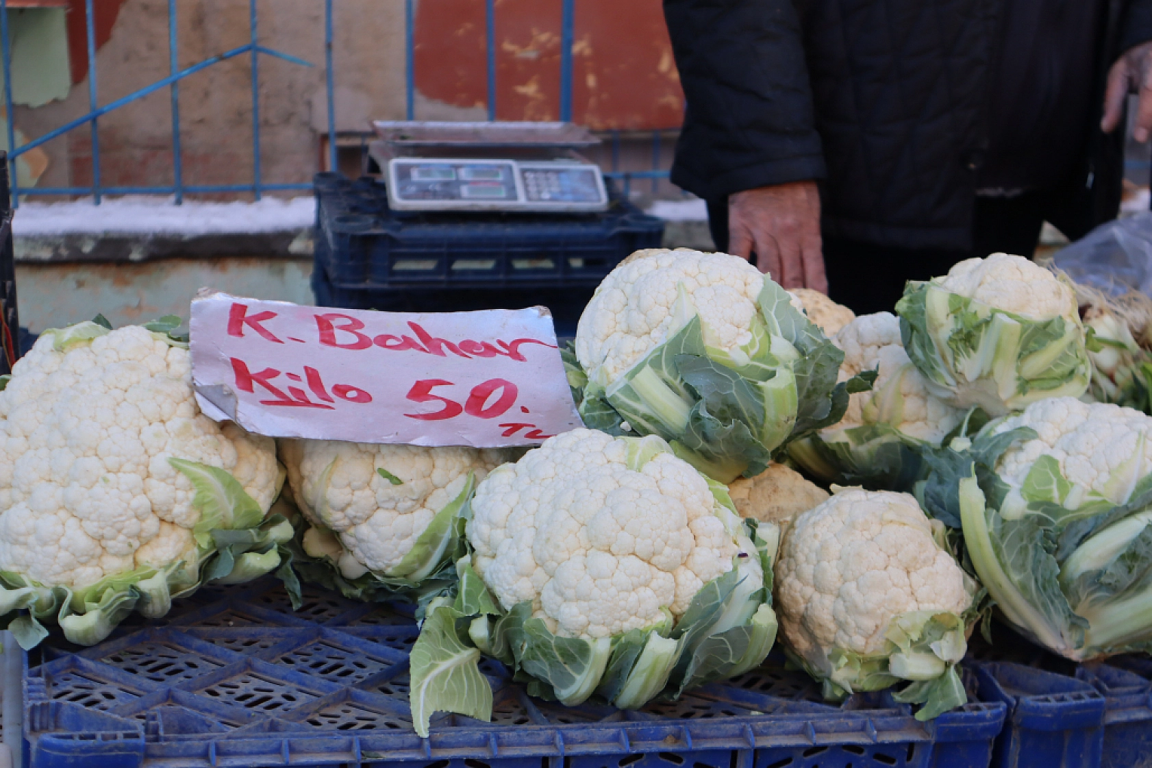 Malatya'da Kar Pazar Fiyatlarını Nasıl Etkiledi? Haftanın Zam Şampiyonu Kara Lahana Oldu!